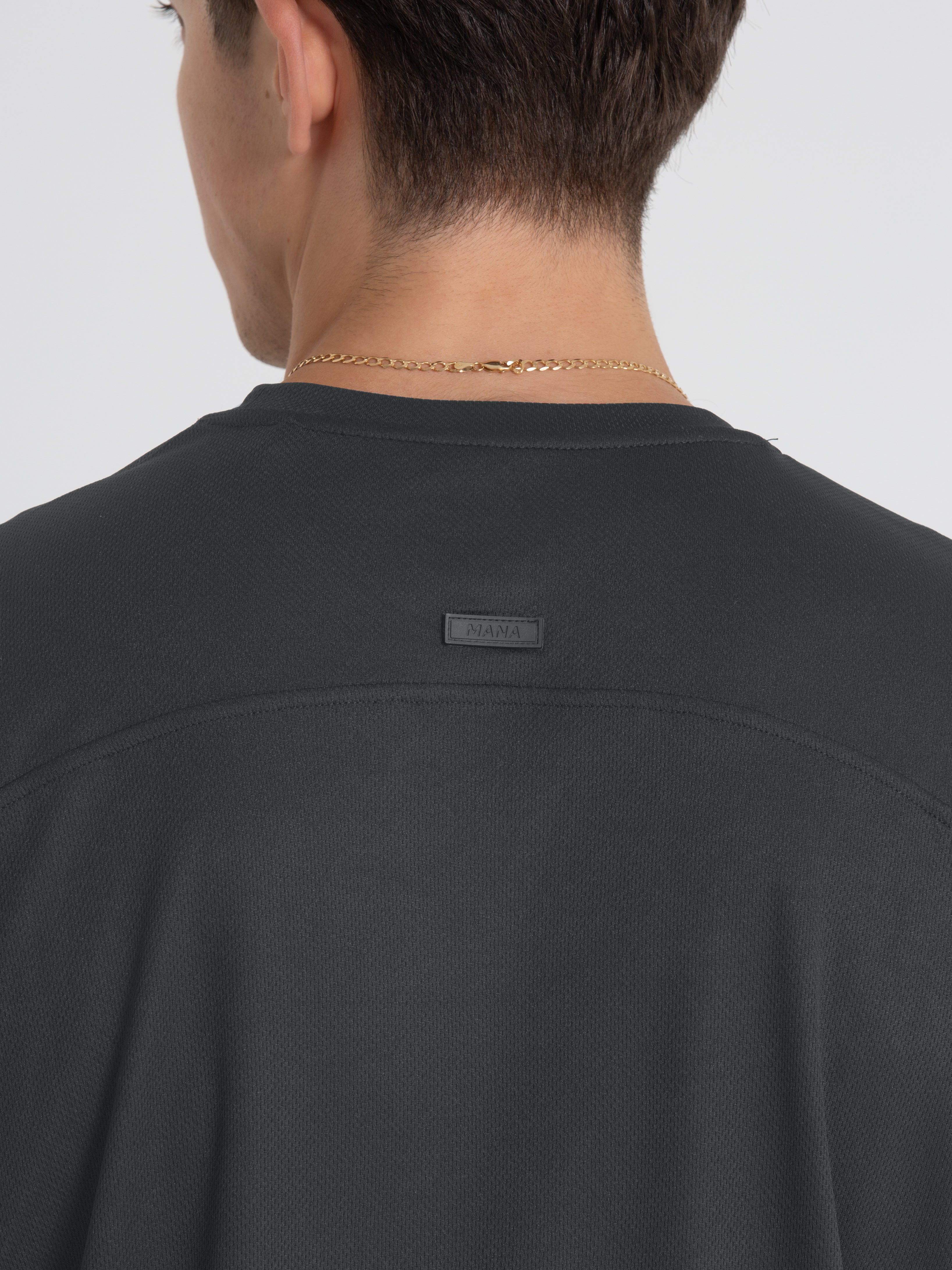 TECHNICAL SHORT SLEEVE CARBON GREY