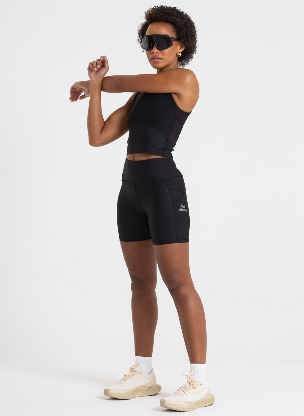WOMEN'S PERFORMANCE SHORT BLACK