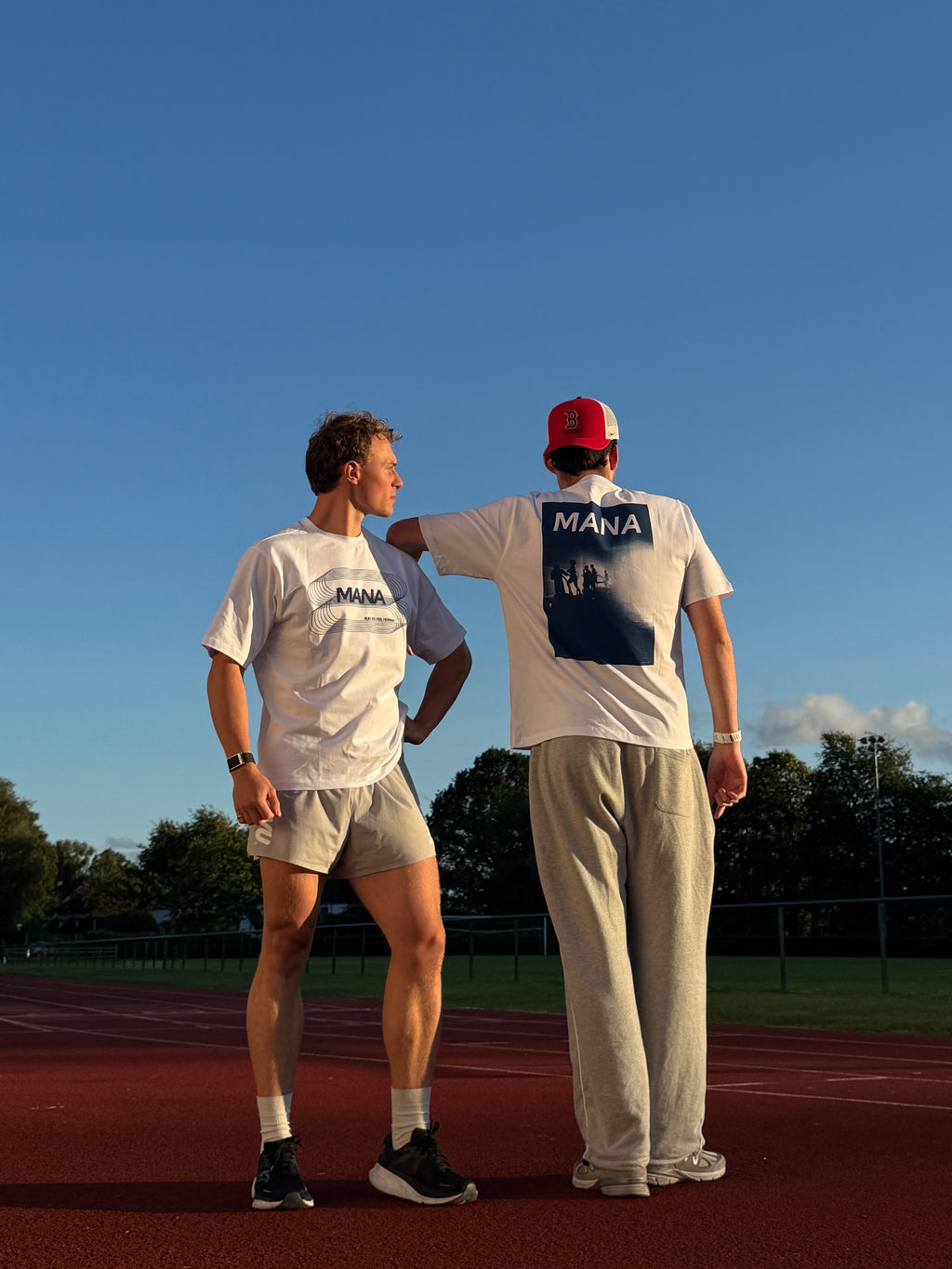 TRACK TEE