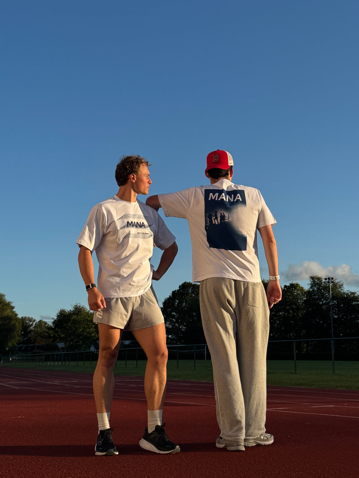 TRACK TEE
