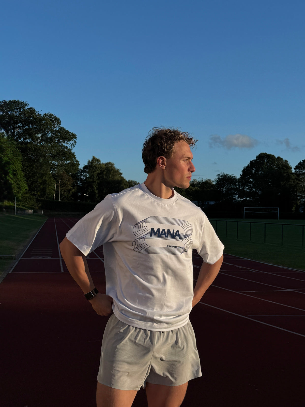 TRACK TEE